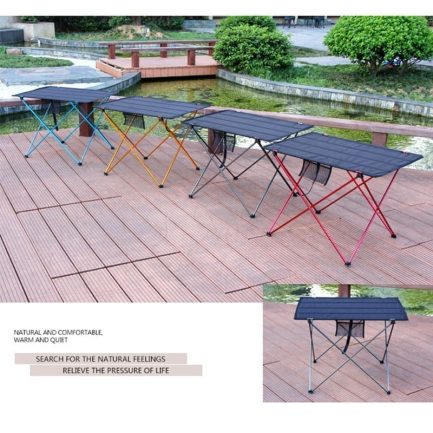 Folding camping table