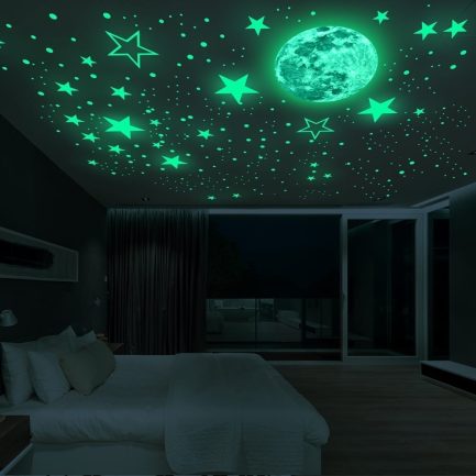 Moon and stars glowing wall sticker