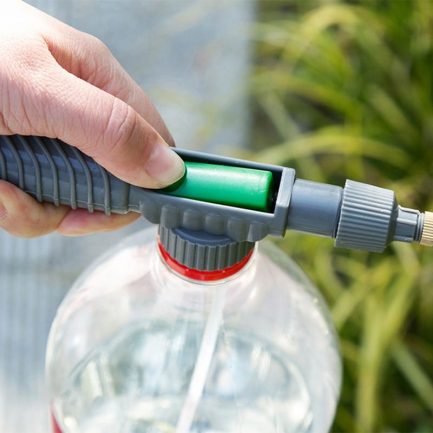 Household high pressure, manual plastic air pump, adjustable drink bottle, spray watering head